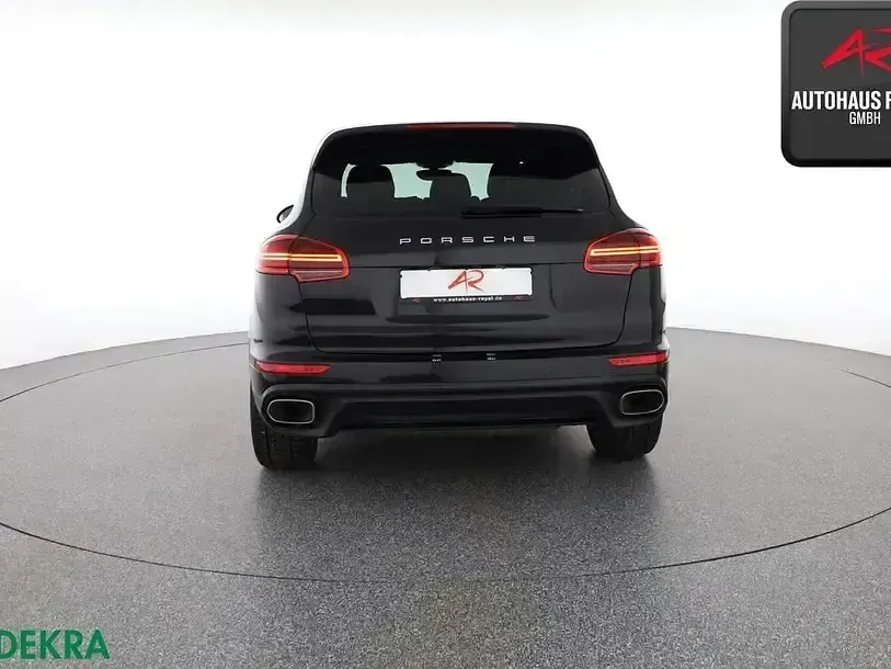 Second-hand Porsche Cayenne 262 CP (192 kW) 2016 Negru SUV