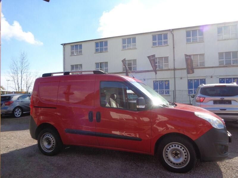 Gebraucht Opel Combo 120 PS (88 kW) 2015 Rot Van / Kleinbus