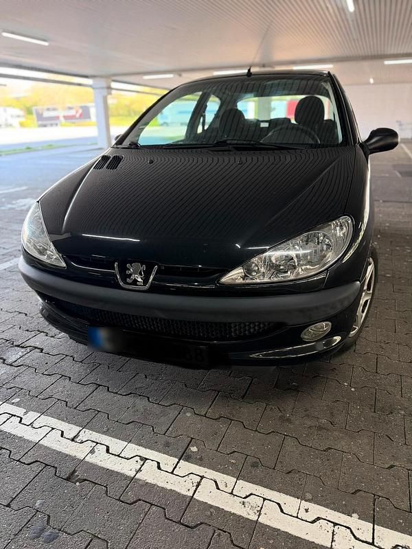 Gebraucht Peugeot 206 68 PS (50 kW) 2004 Schwarz Kleinwagen