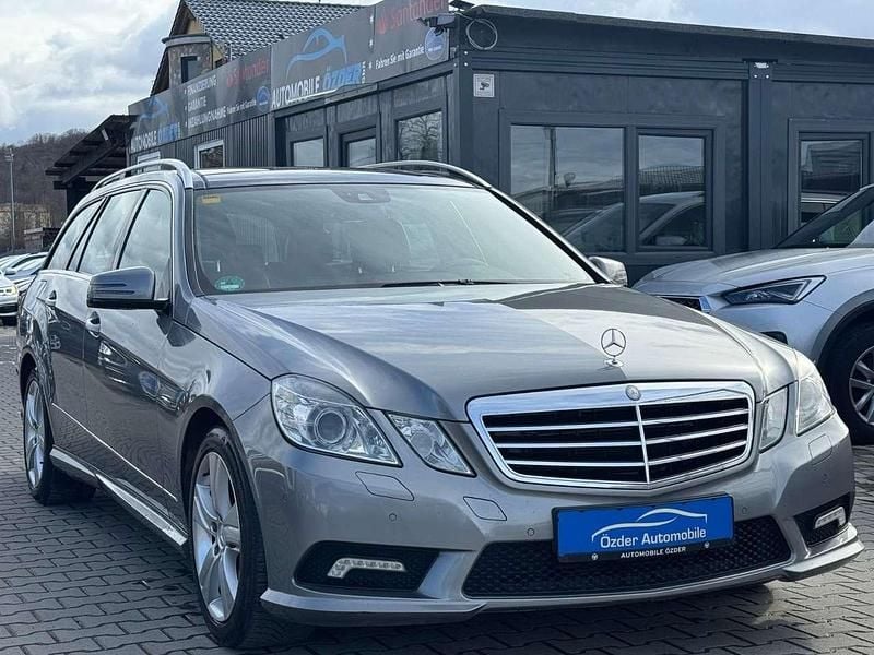 Gebraucht Mercedes E350 Avantgarde 231 PS (169 kW) 2010 Palladiumsilber  metalliclack Kombi