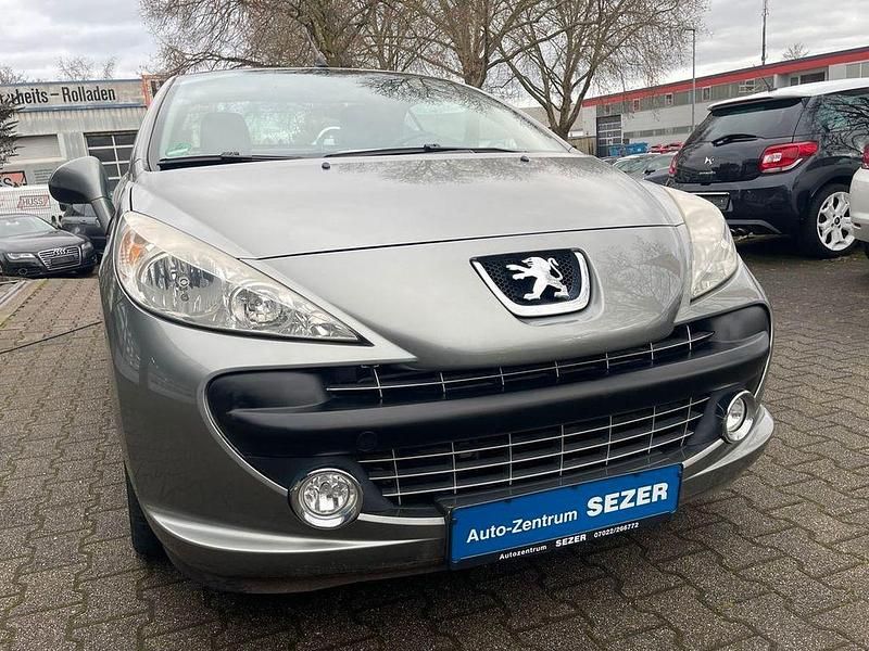 Grau Gebraucht 2009 Peugeot 207 CC Premium Cabrio | 3.850 € (Fairer Preis) - Bild 1/4