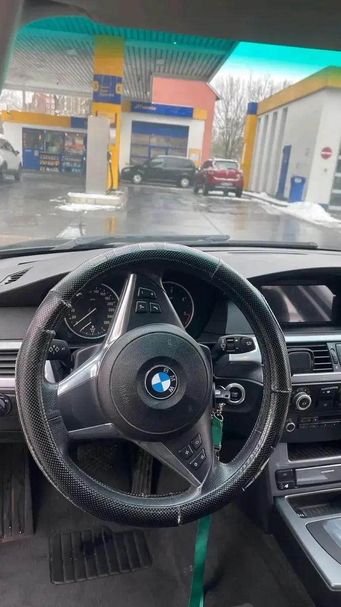 Gebraucht BMW 560L 120 PS (88 kW) 2010 Schwarz Limousine