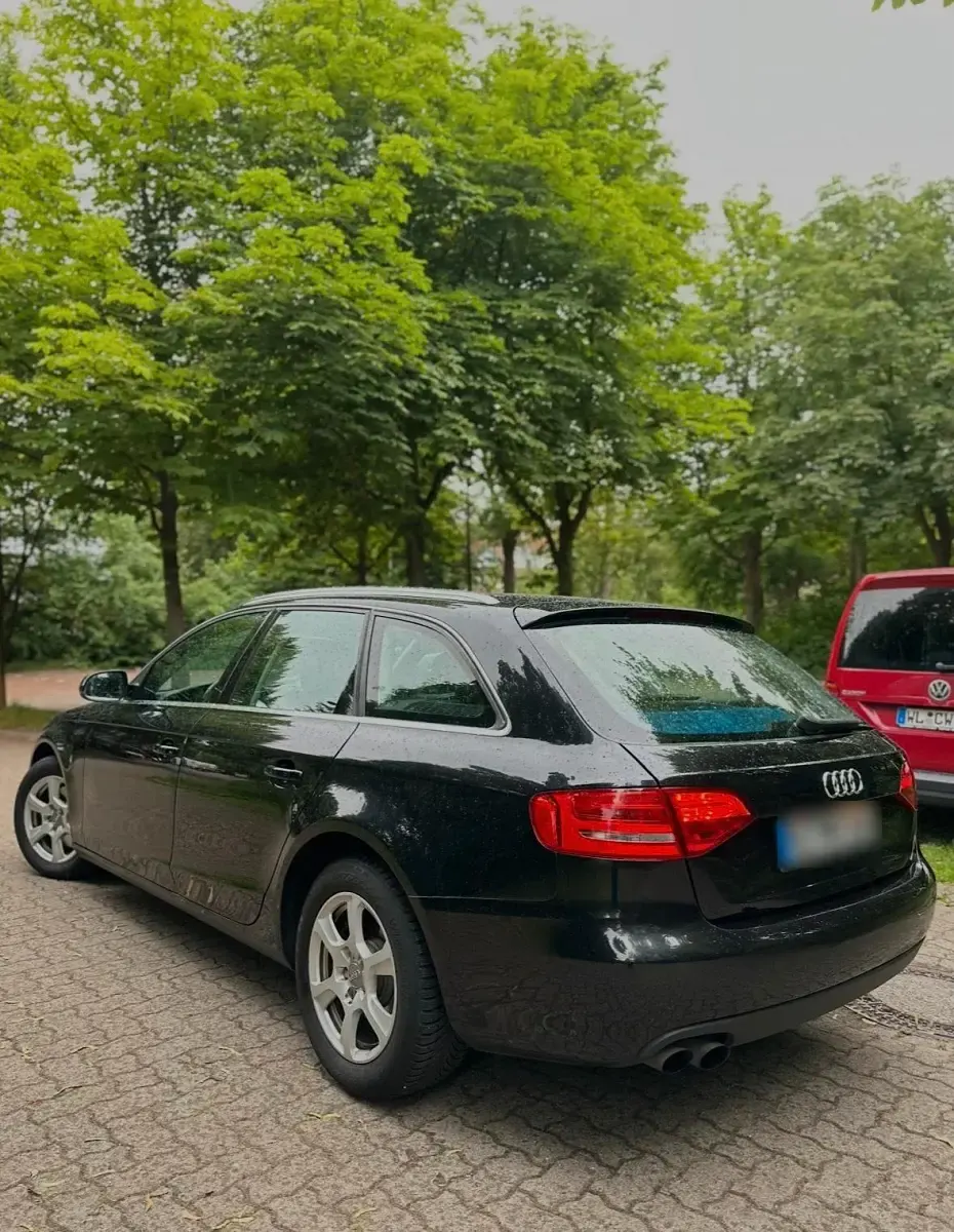 Gebraucht Audi A4 163 PS (119 kW) 2011 Schwarz Kombi