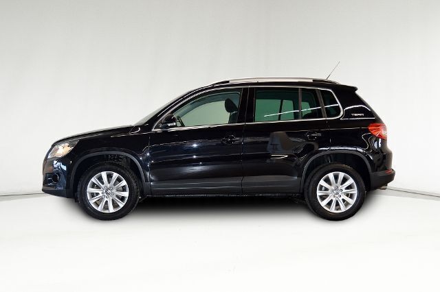 Gebraucht VW Tiguan Sportline 140 PS (102 kW) 2011 Schwarz metallic SUV
