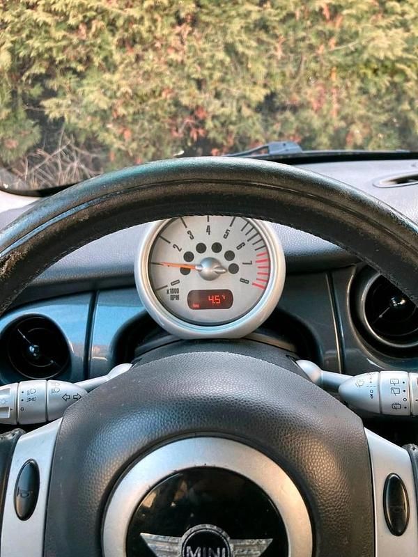 Gebraucht Mini ONE 115 PS (84 kW) 2002 Schwarz Kleinwagen