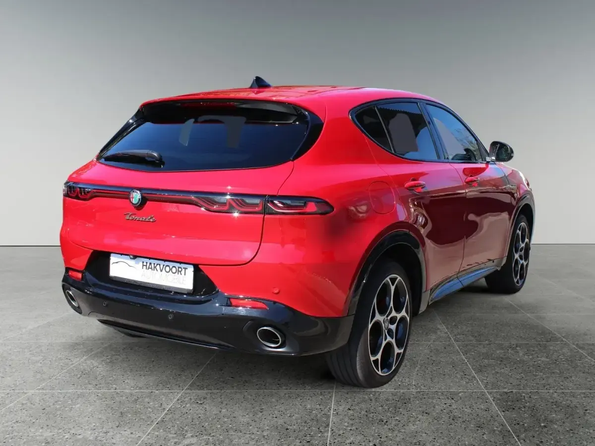 Gebraucht Alfa Romeo Tonale Veloce 272 PS (200 kW) 2024 Alfarot uni SUV