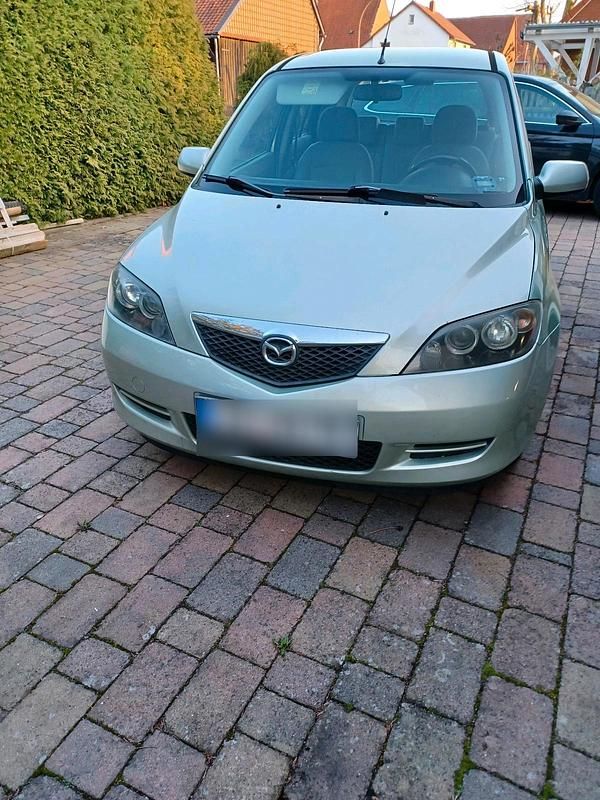 Gebraucht Mazda 2 64 PS (47 kW) 2007 Grün Kleinwagen