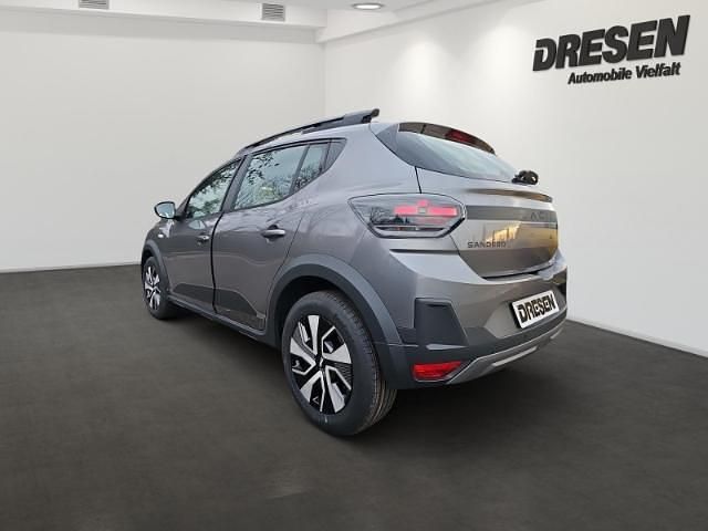 Neu Dacia Sandero Expression 110 PS (80 kW) 2026 Grau Kleinwagen