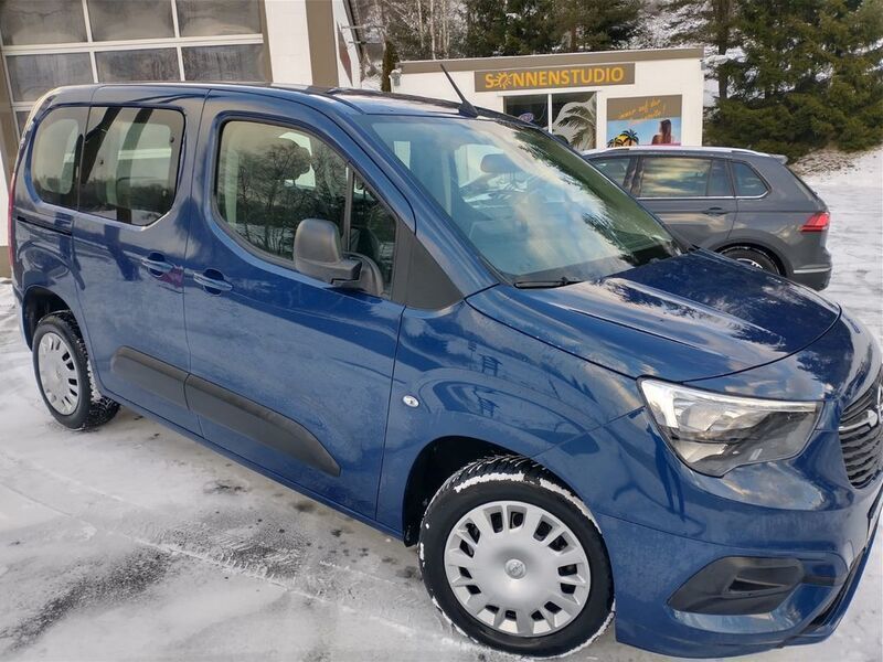 Blau Gebraucht 2022 Opel Combo-e Life Edition Van / Kleinbus | 22.990 € (Etwas zu teuer) - Bild 1/4