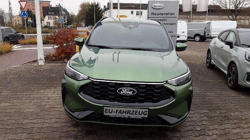 Neu Ford Kuga ST-Line 186 PS (136 kW) 2025 Bursting green SUV