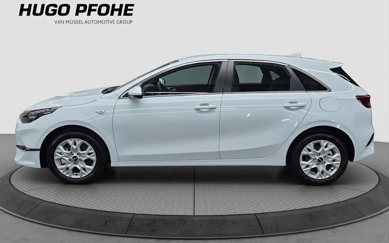 Neu Kia Ceed Vision 100 PS (73 kW) 2025 Weiß Kleinwagen