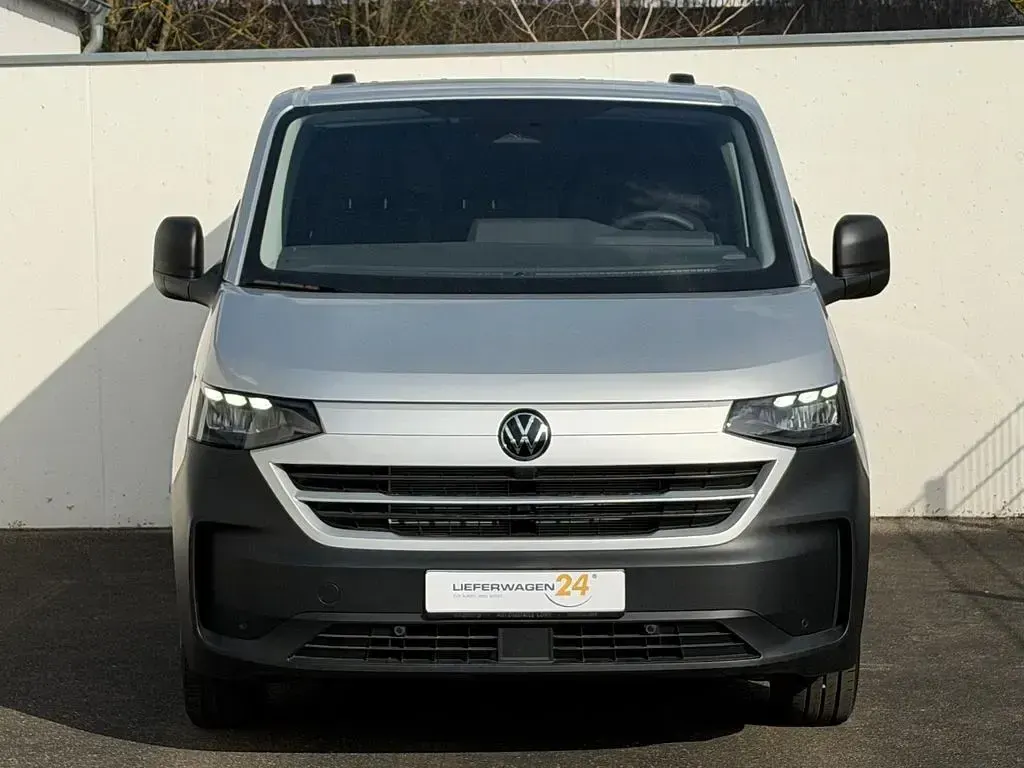 Nouă VW Transporter 150 CP (110 kW) 2025 Argintiu Van