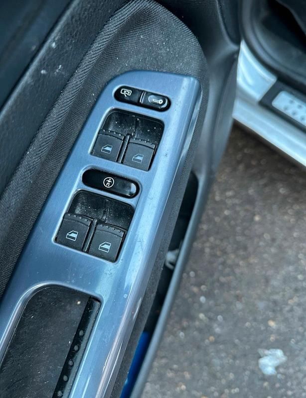 Gebraucht VW Bora 75 PS (55 kW) 2003 Silber Limousine