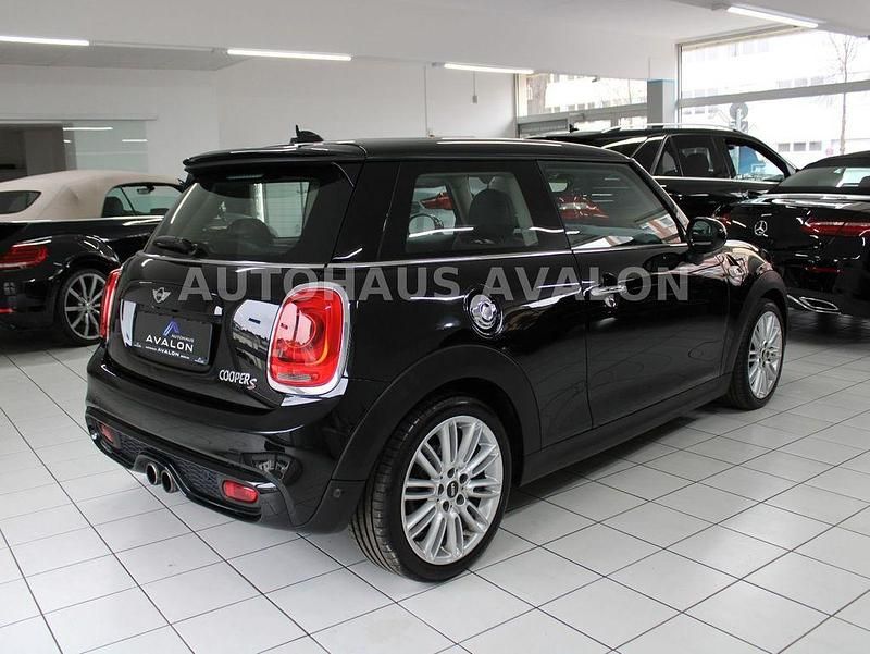 Gebraucht Mini Cooper S 192 PS (141 kW) 2015 Midnight black Kleinwagen