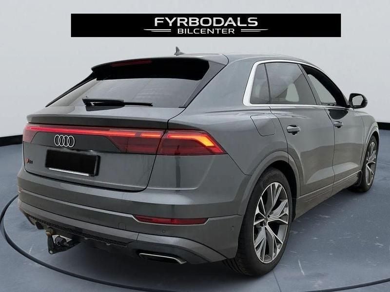 Gebraucht Audi Q8 S-Line 286 PS (210 kW) 2023 Grau SUV