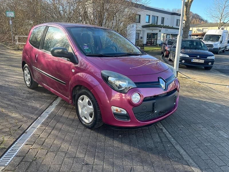 Rot Gebraucht 2014 Renault Twingo Initiale Paris Kleinwagen | 4.200 € (Guter Preis) - Bild 1/4