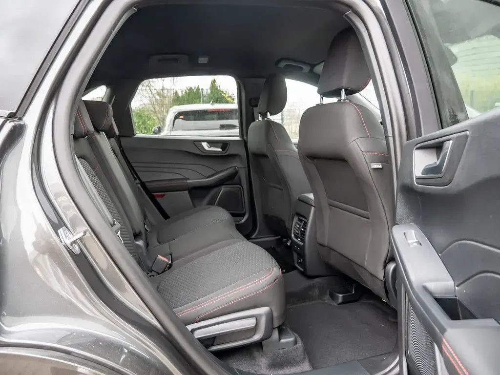 Gebraucht Ford Kuga ST-Line 224 PS (164 kW) 2025 Magnetic grau SUV