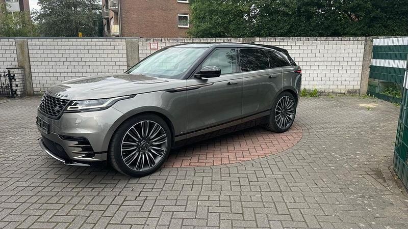 Grau Gebraucht 2019 Land Rover Range Rover Velar SE Dynamic SUV | 33.900 € (Superpreis) - Bild 1/4