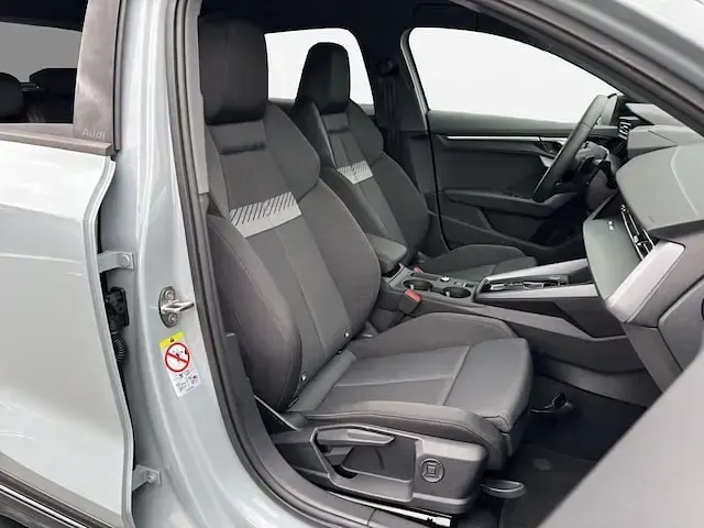 Gebraucht Audi A3 e-tron Comfort 204 PS (150 kW) 2026 Pfeilgrau perleffekt Kleinwagen