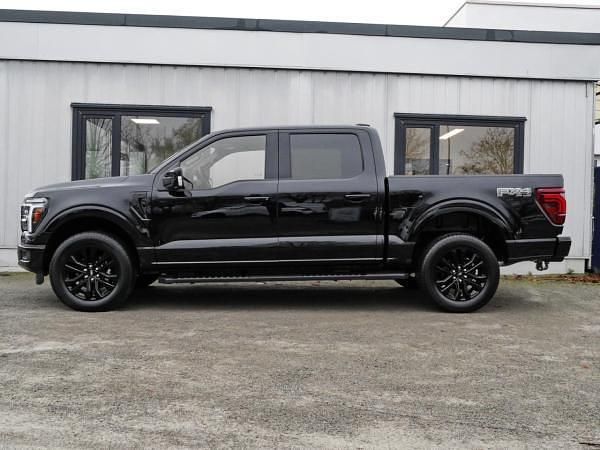 Neu Ford V8 Lariat 405 PS (297 kW) 2026 Schwarz (obsidianschwarz metallic) SUV