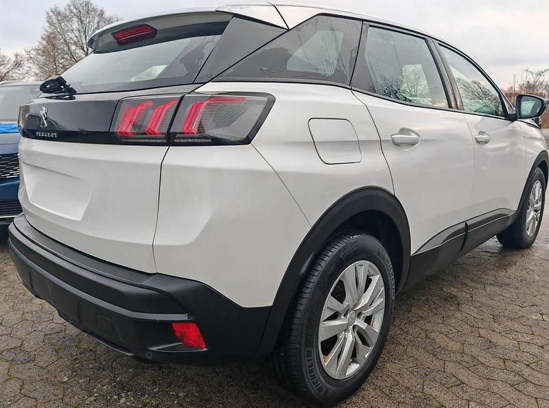 Gebraucht Peugeot 3008 131 PS (96 kW) 2022 Weiß SUV