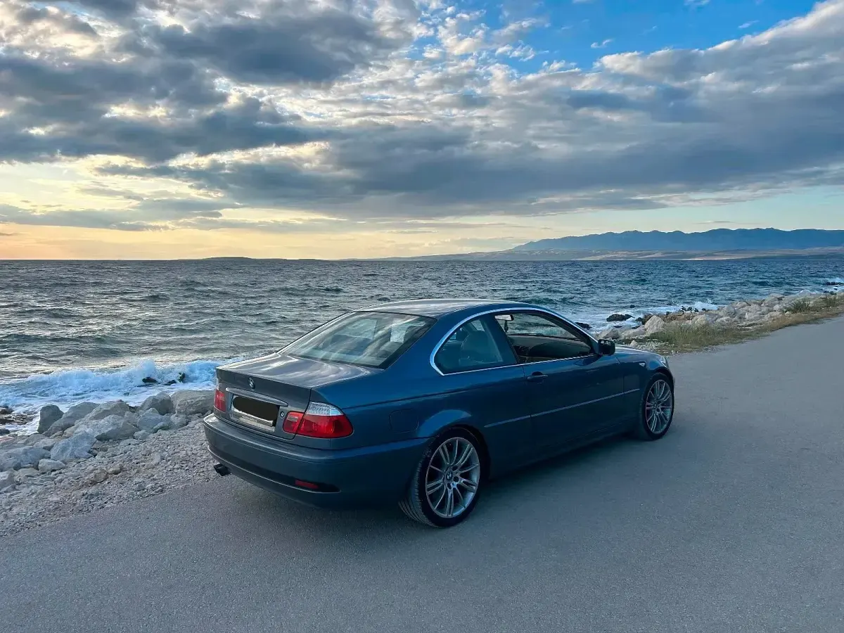 Używany BMW 330 231 KM (169 kW) 2002 Niebieski Coupe