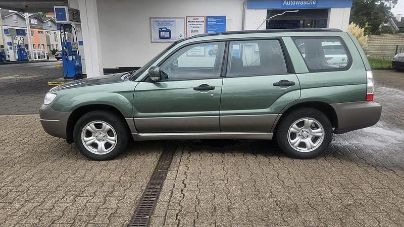 Grün Gebraucht 2005 Subaru Forester Active SUV | 3.500 € (Guter Preis) - Bild 1/4