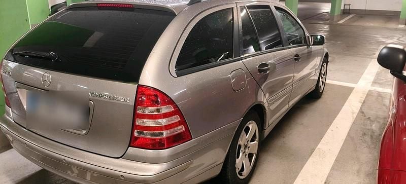 Gebraucht Mercedes C200 163 PS (119 kW) 2006 Gold Kombi