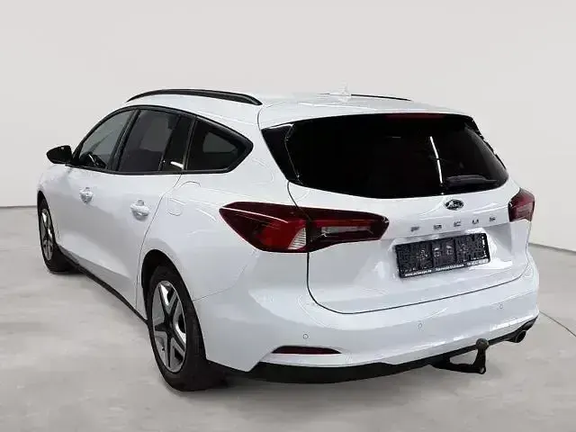 Gebraucht Ford Focus Cool & Connect 120 PS (88 kW) 2022 Frostweiss Kombi