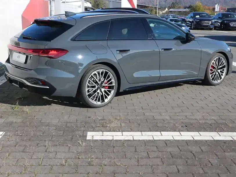 Gebraucht Audi A5 Edition .1 204 PS (150 kW) 2024 Magnetgrau Kombi