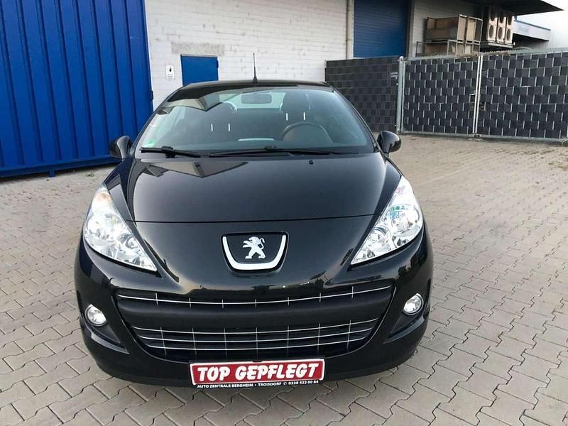 Gebraucht Peugeot 207 CC Active 120 PS (88 kW) 2013 Schwarz metallic Cabrio
