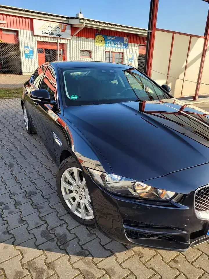 Używany Jaguar XE 179 KM (131 kW) 2016 Sedan/Limuzyna
