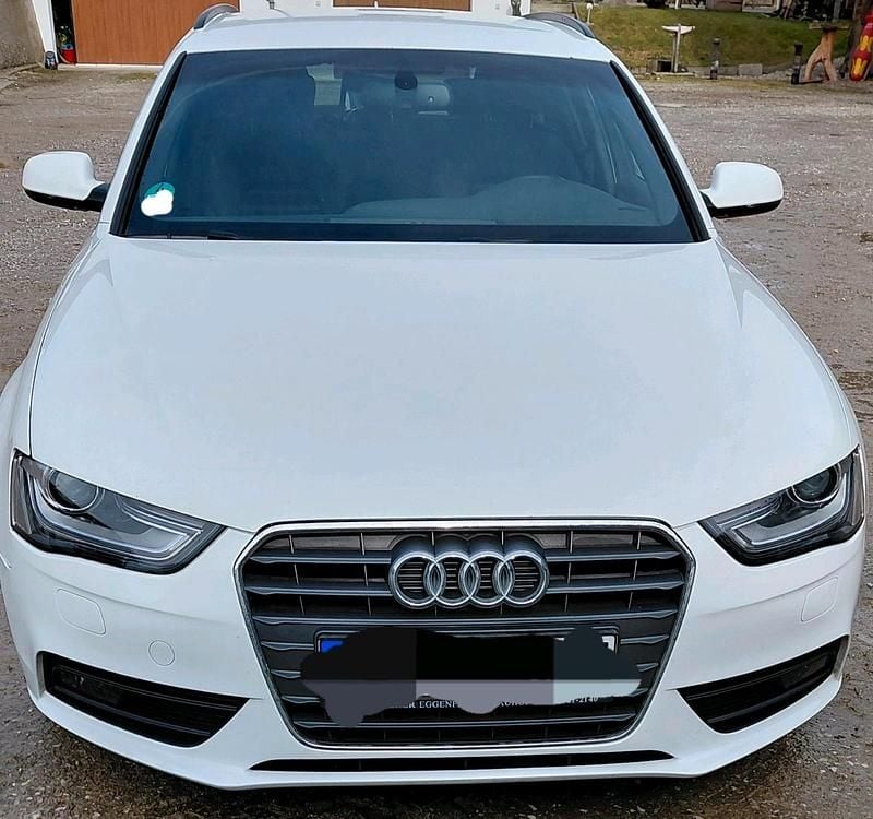 Gebraucht Audi A4 177 PS (130 kW) 2012 Weiß Kombi