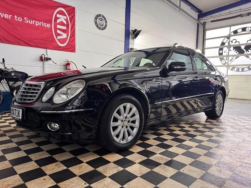 Gebraucht Mercedes E200 Elegance 184 PS (135 kW) 2008 Schwarz Limousine