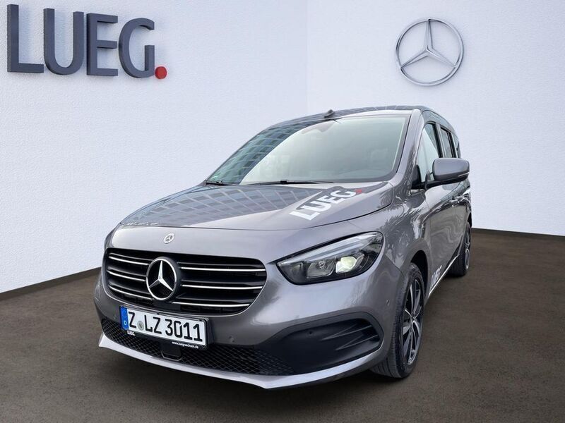 Chromitgrau metallic Gebraucht 2025 Mercedes T180 Progressive Van / Kleinbus | 34.950 € (Teuer) - Bild 1/4