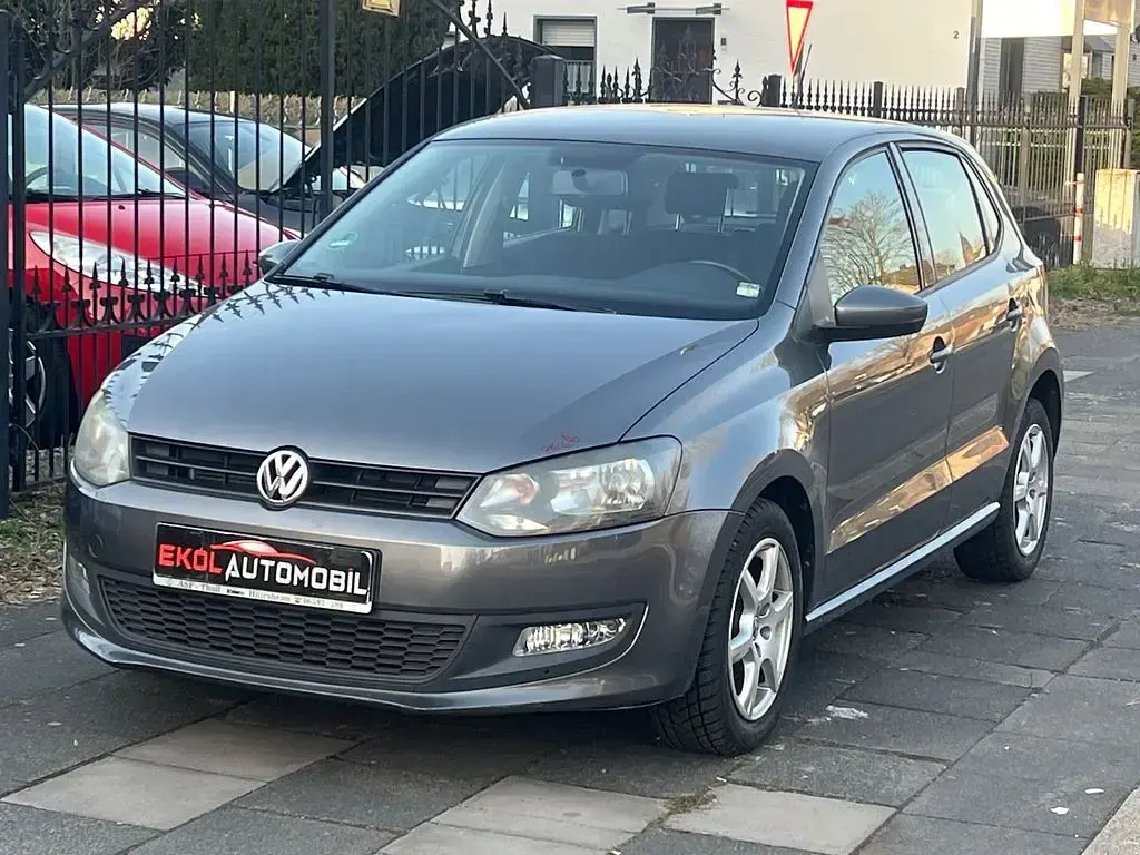 Second-hand VW Polo Trendline 75 CP (55 kW) 2012 Gri Hatchback