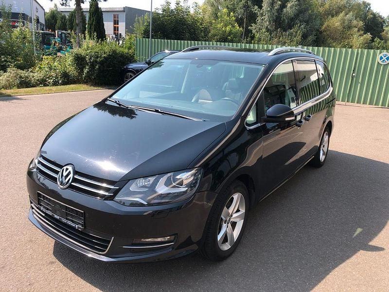 Schwarz Gebraucht 2012 VW Sharan Highline Van / Kleinbus | 8.950 € (Guter Preis) - Bild 1/4
