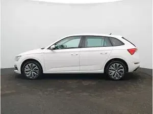 Gebraucht Skoda Scala 150 PS (110 kW) 2022 Weiß (candyweiss) Kleinwagen