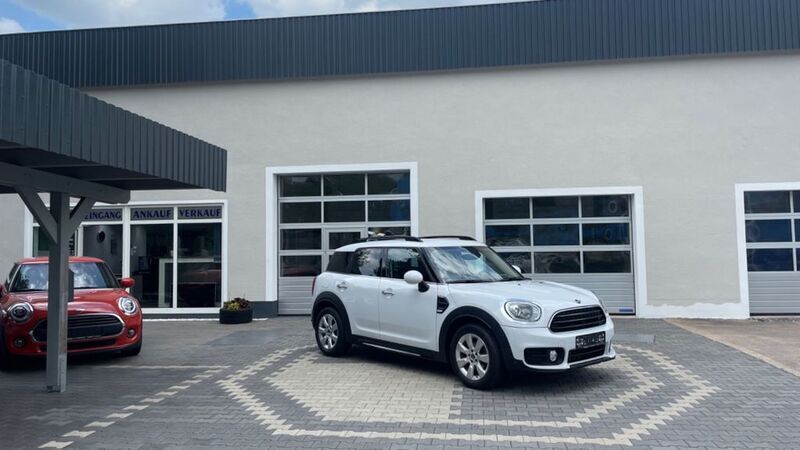 Weiss Gebraucht 2019 Mini One Countryman SUV | 19.990 € (Fairer Preis) - Bild 1/4