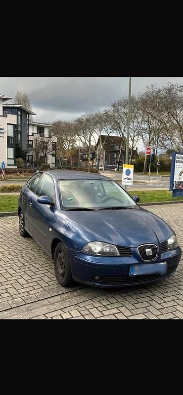 Blau Gebraucht 2006 Seat Ibiza Kleinwagen | 500 € (Superpreis) - Bild 1/4