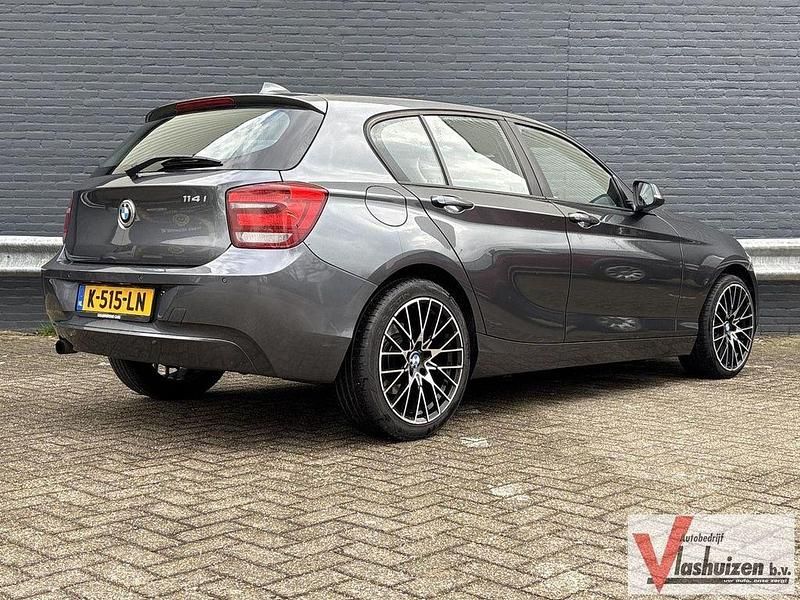Gebraucht BMW 114 102 PS (75 kW) 2012 Grau Kleinwagen