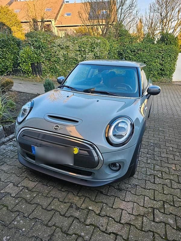 Grau Gebraucht 2021 Mini Cooper SE Kleinwagen | 12.500 € (Superpreis) - Bild 1/4