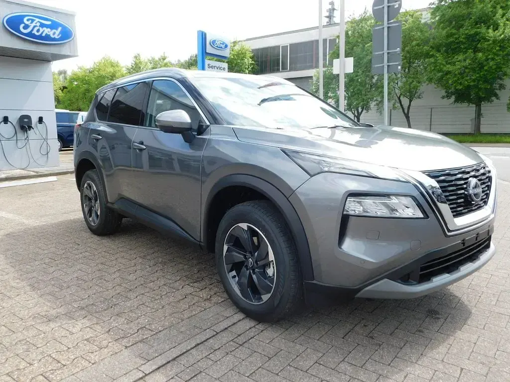 Neu Nissan X-Trail 360º 163 PS (119 kW) 2026 Grau SUV