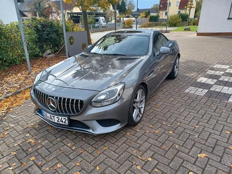 Grau Gebraucht 2016 Mercedes SLC180 Cabrio | 20.500 € (Guter Preis) - Bild 1/4