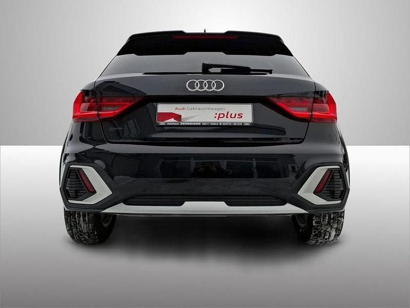 Gebraucht Audi A1 Basis 110 PS (80 kW) 2023 Mythosschwarz metallic SUV