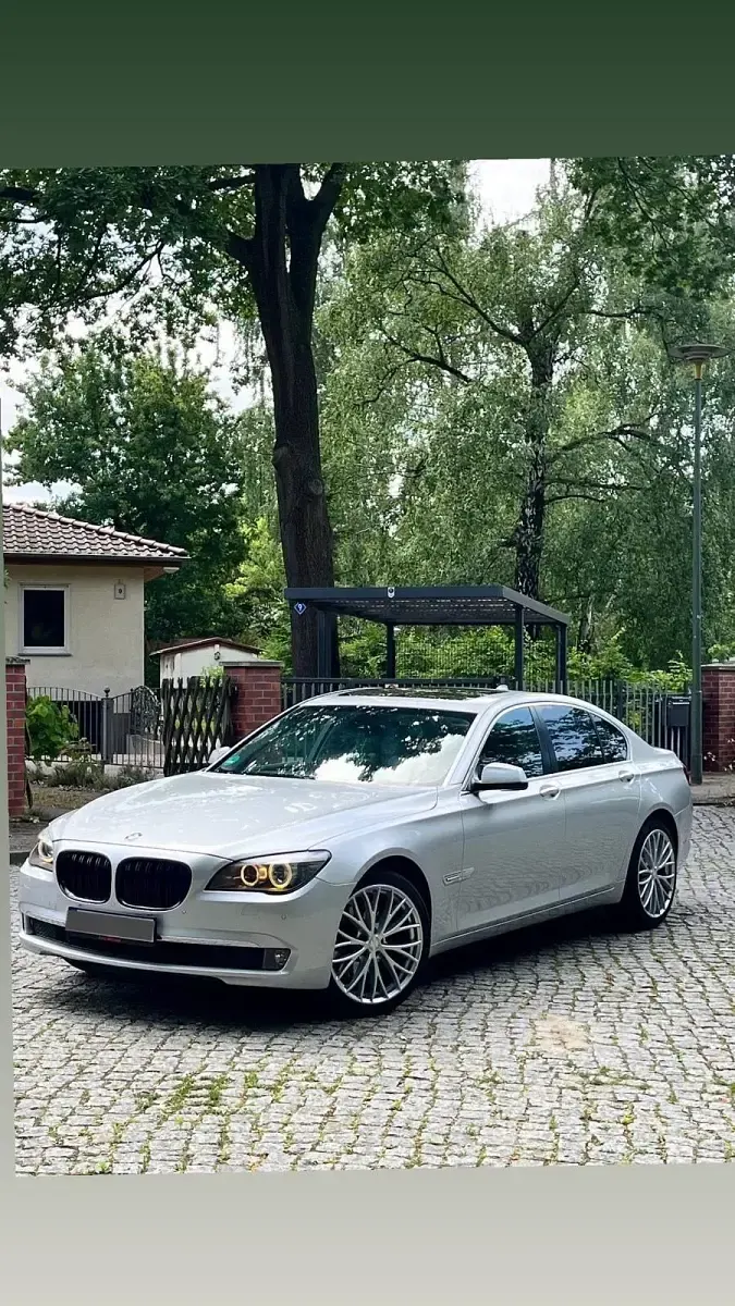 Gebraucht BMW 730 245 PS (180 kW) 2011 Grau Limousine