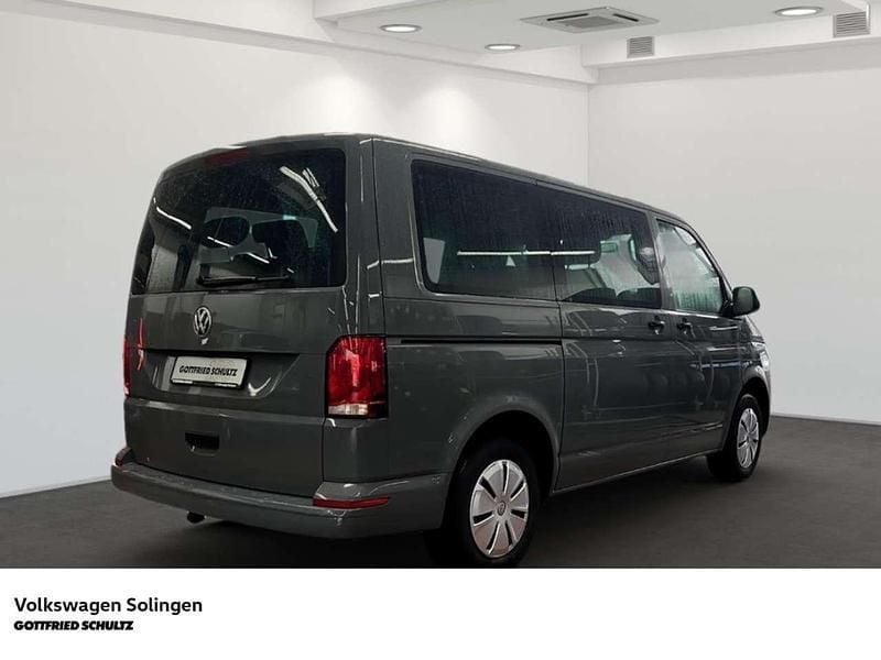 Usado VW Multivan Family 150 HP (110 kW) 2022 Cinzento Monovolume