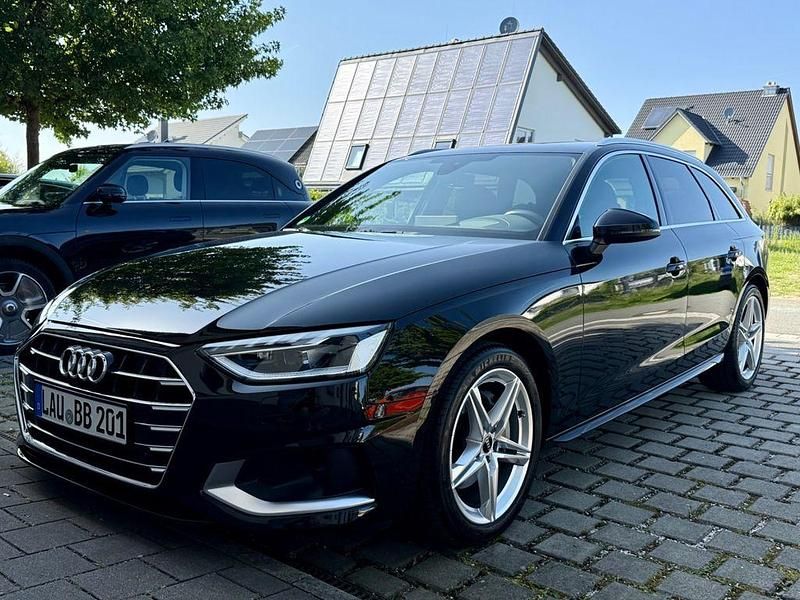 Gebraucht Audi A4 Advanced 190 PS (139 kW) 2020 Schwarz Kombi