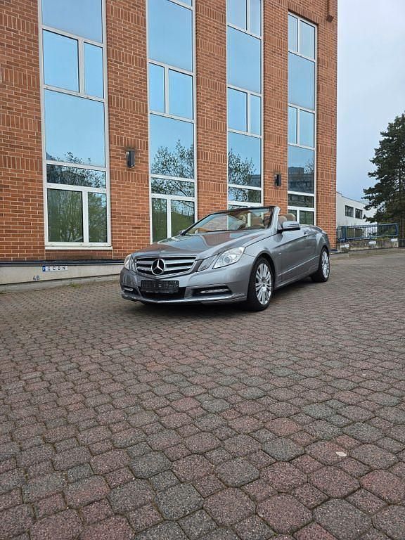 Gebraucht Mercedes E350 Elegance 306 PS (225 kW) 2012 Grau Cabrio