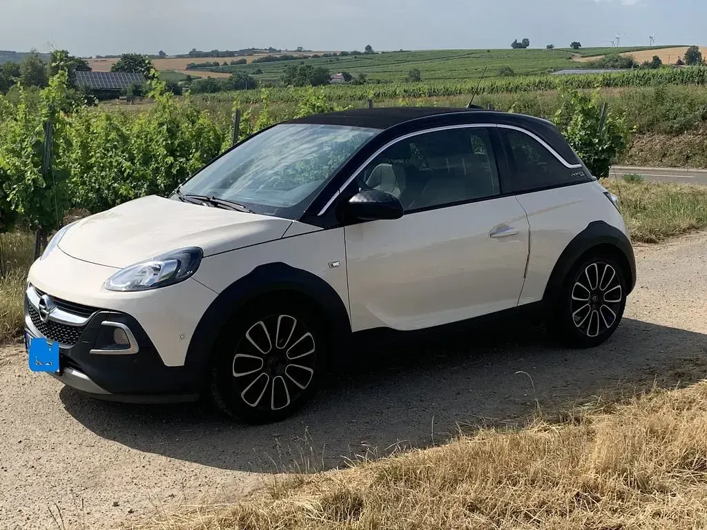 Gebraucht Opel Adam Rocks Open Air 87 PS (63 kW) 2018 Weiß Kleinwagen